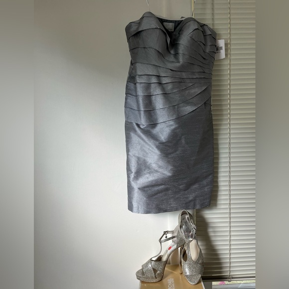 Donna Morgan Formal Silver/Grey Strapless Dress, size 14, NWT - Picture 12 of 15